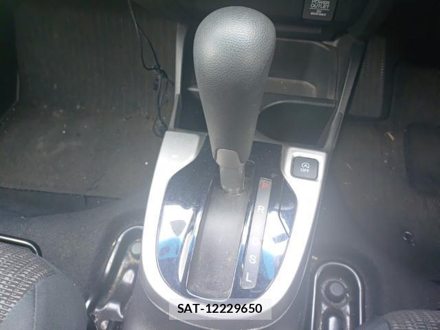 Honda FIT 2017-08 8752658-11
