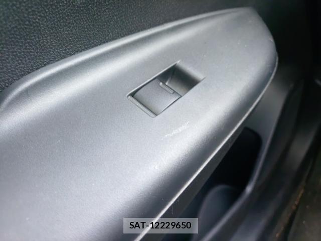 Honda FIT 2017-08 8752658-12