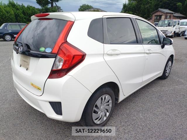 Honda FIT 2017-08 8752658-4