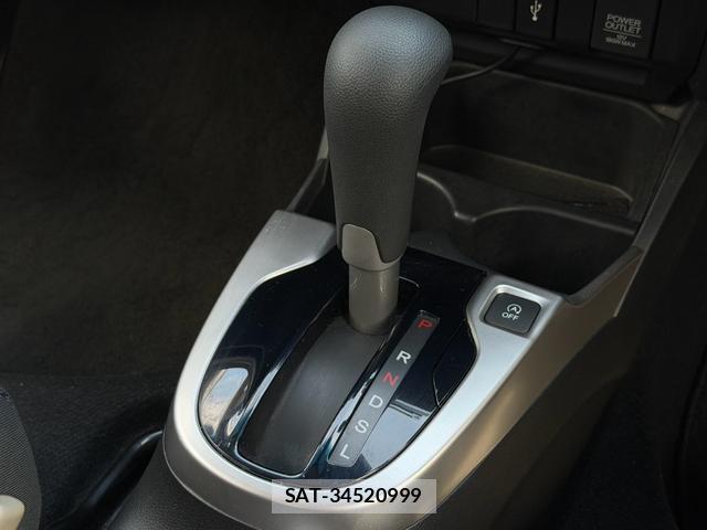 Honda FIT 2019-02 8754139-11