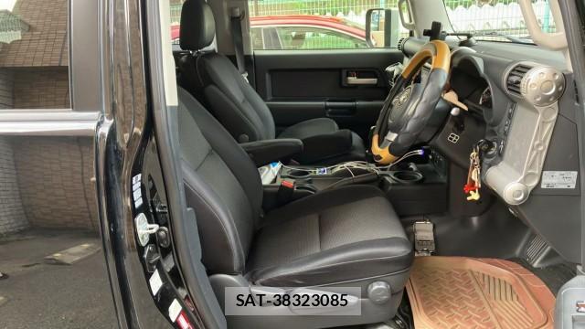 Toyota FJ CRUISER 2013-01 8753640-5