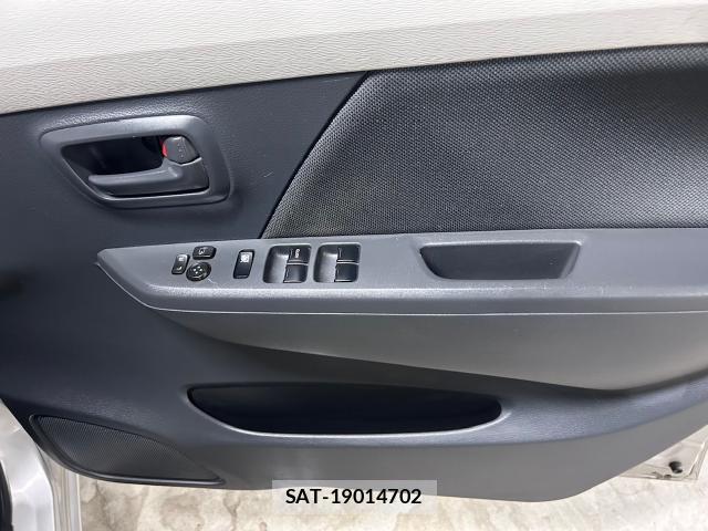 Mazda FLAIR 2015-03 8754192-15