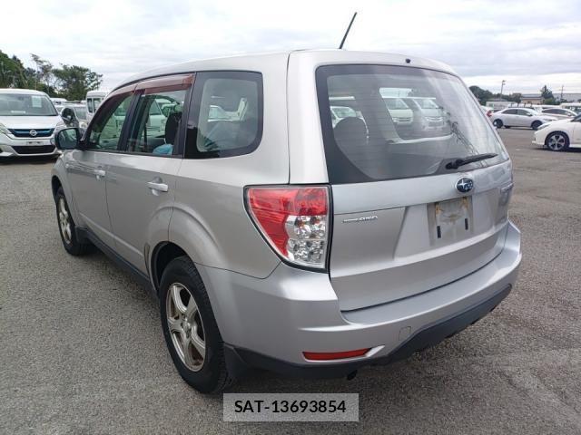 Subaru FORESTER 2011-08 8752648-4
