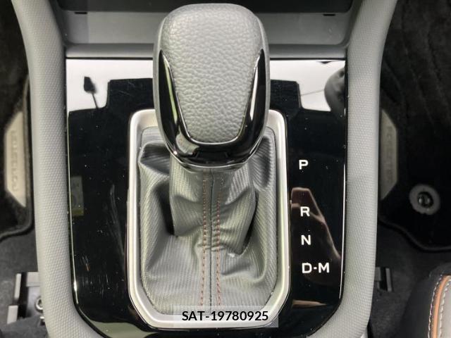 Subaru FORESTER 2025-11 8754670-17
