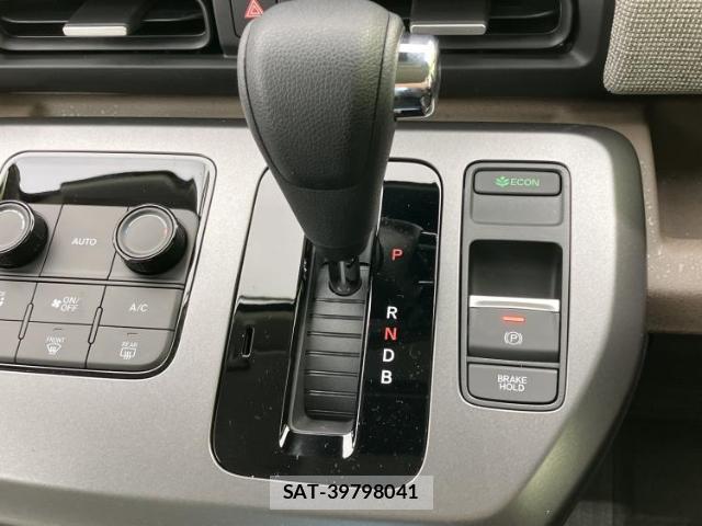 Honda FREED HYBRID 2026-03 8753034-17