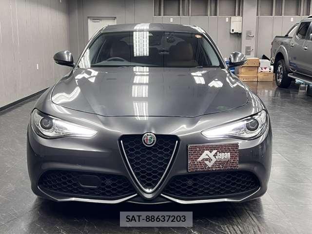 ALFA ROMEO Giulia 2019-07 8754772-7