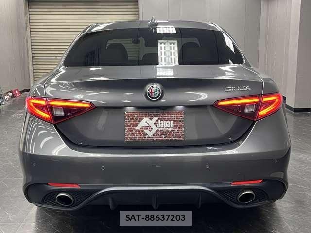 ALFA ROMEO Giulia 2019-07 8754772-8