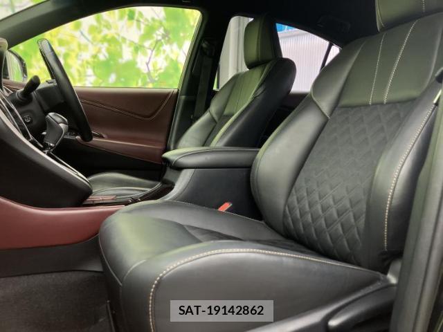 Toyota HARRIER 2019-05 8752967-6