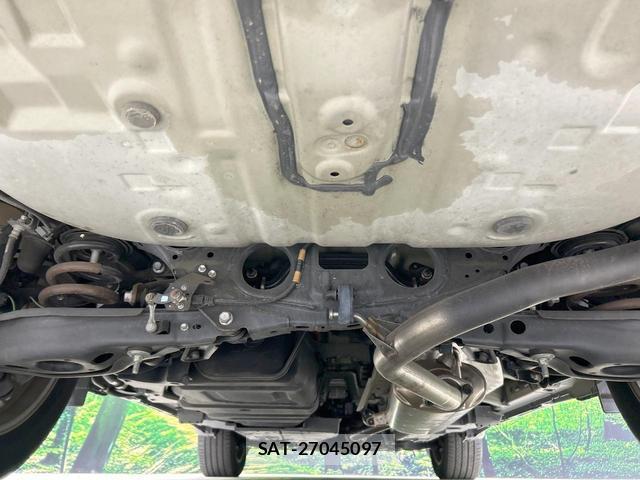 Toyota HARRIER 2017-08 8753125-18