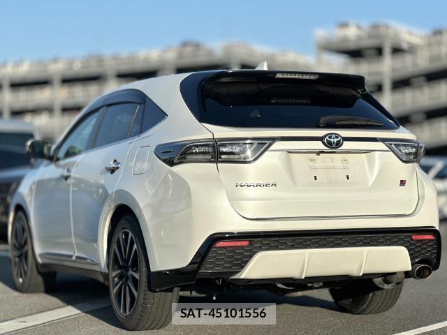Toyota HARRIER 2018-08 8753239-1