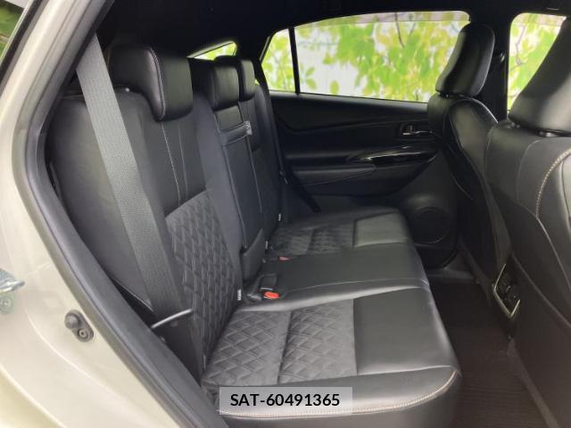 Toyota HARRIER 2018-10 8754580-5