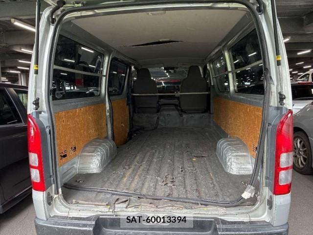 Toyota HIACE VAN 2021-08 8752542-2