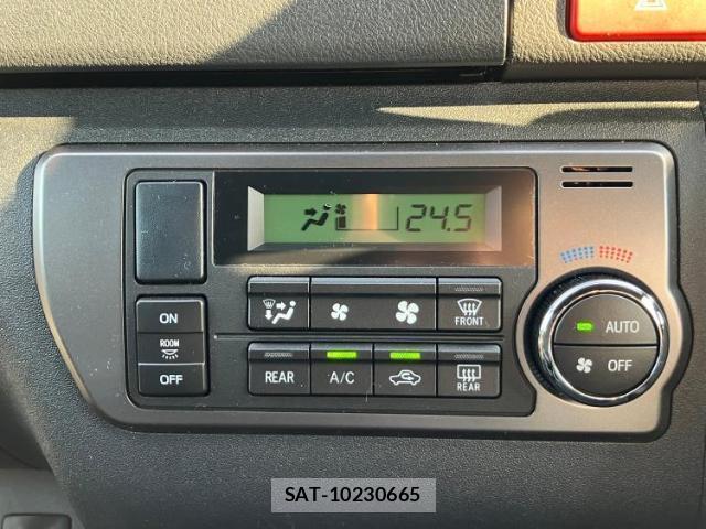 Toyota HIACE VAN 2026-01 8752758-14