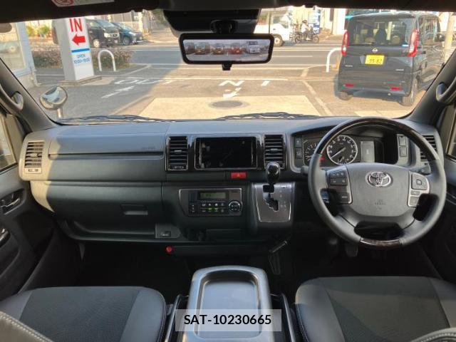 Toyota HIACE VAN 2026-01 8752758-3