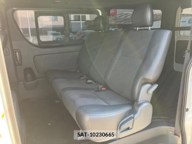 Toyota HIACE VAN 2026-01 8752758-5
