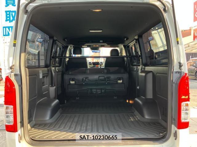 Toyota HIACE VAN 2026-01 8752758-7