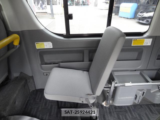 Toyota HIACE VAN 2009-03 8753419-13