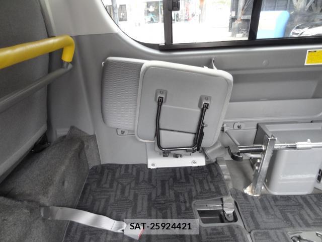 Toyota HIACE VAN 2009-03 8753419-14
