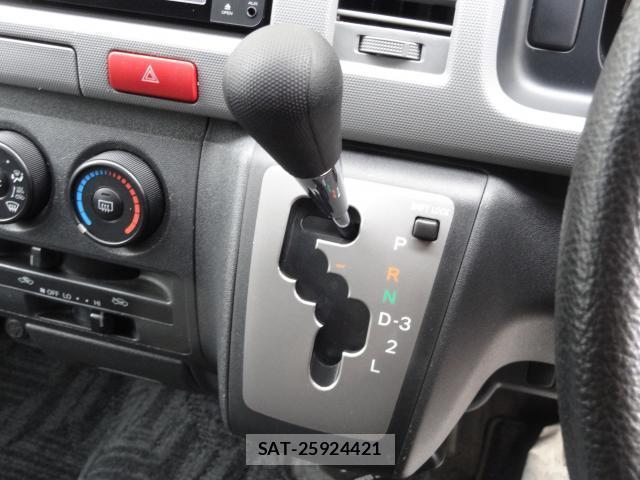 Toyota HIACE VAN 2009-03 8753419-18