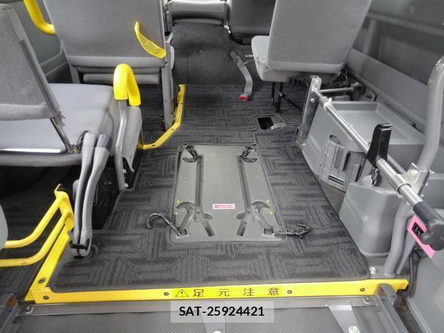 Toyota HIACE VAN 2009-03 8753419-4