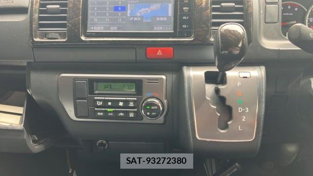 Toyota HIACE VAN 2016-05 8753621-14