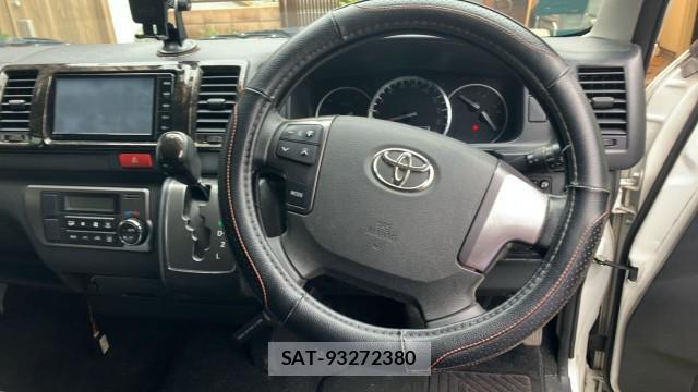 Toyota HIACE VAN 2016-05 8753621-16