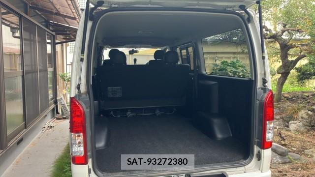 Toyota HIACE VAN 2016-05 8753621-17