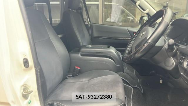 Toyota HIACE VAN 2016-05 8753621-5