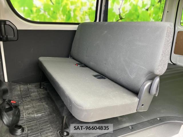 Toyota HIACE VAN 2025-09 8754689-6