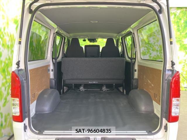 Toyota HIACE VAN 2025-09 8754689-7