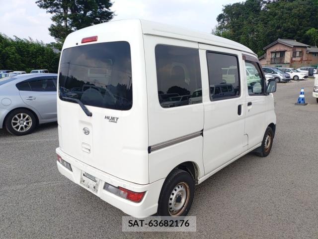 Daihatsu HIJET CARGO 2020-08 8752676-2