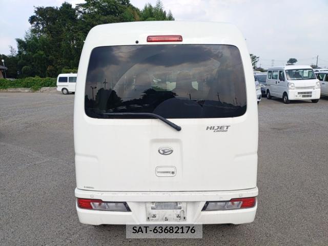 Daihatsu HIJET CARGO 2020-08 8752676-3
