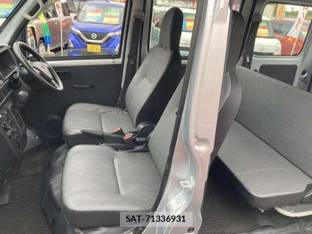 Daihatsu HIJET CARGO 2020-08 8752776-12