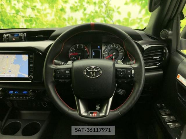 Toyota HILUX 2023-01 8754075-13