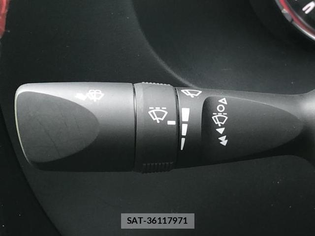 Toyota HILUX 2023-01 8754075-15