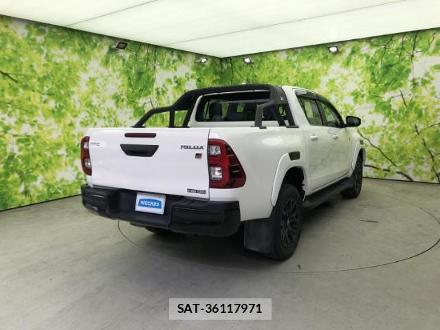 Toyota HILUX 2023-01 8754075-2