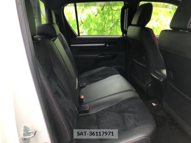 Toyota HILUX 2023-01 8754075-4