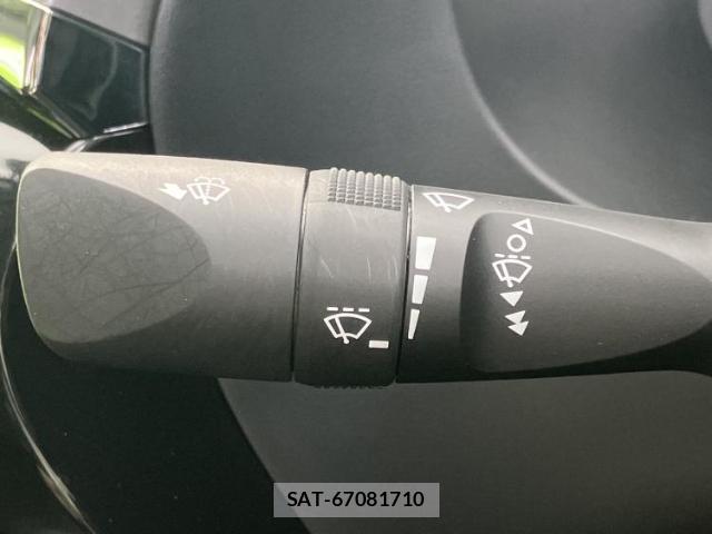 Toyota HILUX 2023-08 8754699-14