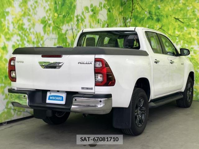 Toyota HILUX 2023-08 8754699-2