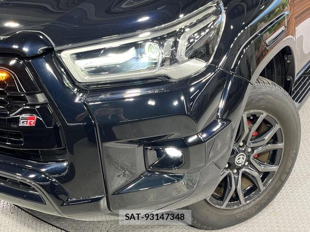 Toyota HILUX 2022-08 8752824-12