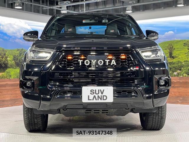 Toyota HILUX 2022-08 8752824-14