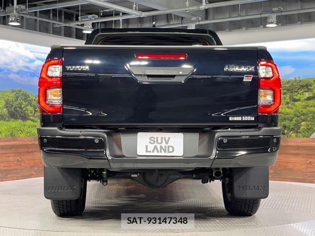 Toyota HILUX 2022-08 8752824-15