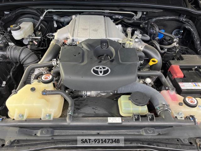 Toyota HILUX 2022-08 8752824-18