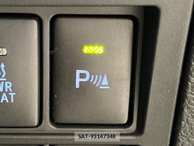 Toyota HILUX 2022-08 8752824-6