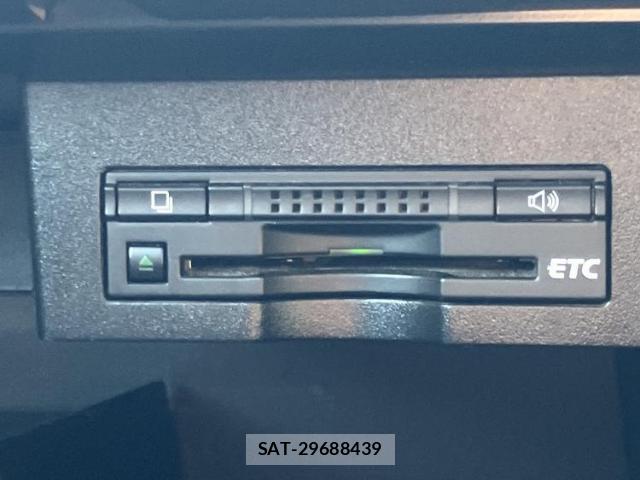 Lexus HS 2013-12 8752443-17