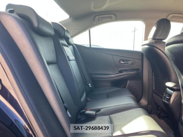 Lexus HS 2013-12 8752443-4