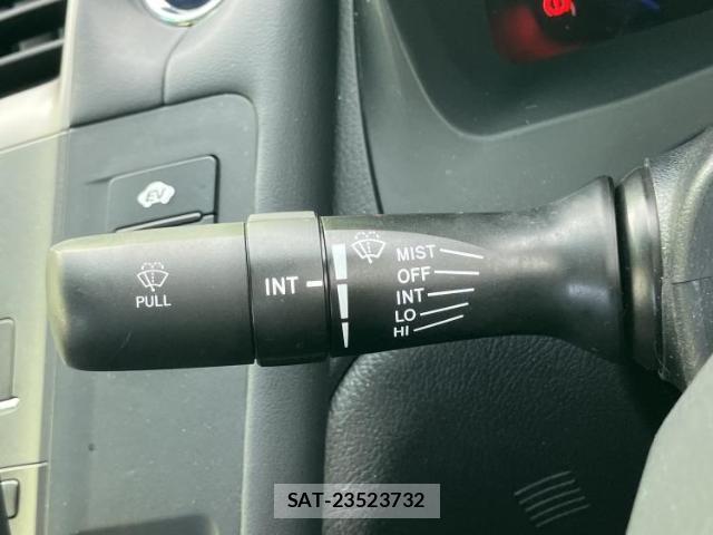 Lexus HS 2012-03 8754528-15