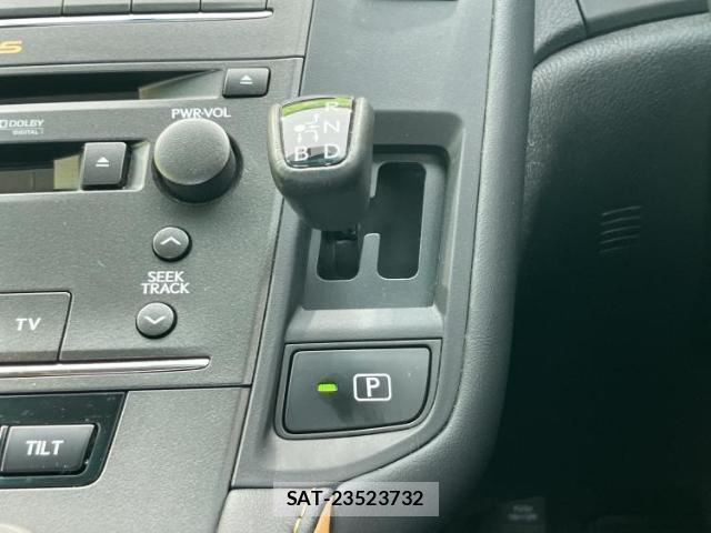 Lexus HS 2012-03 8754528-16