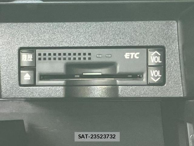 Lexus HS 2012-03 8754528-17