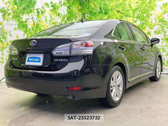 Lexus HS 2012-03 8754528-2